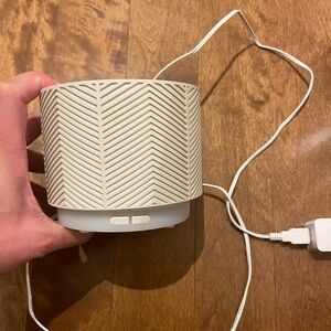 Saje Aroma Nook Vanilla Ultrasonic diffuser